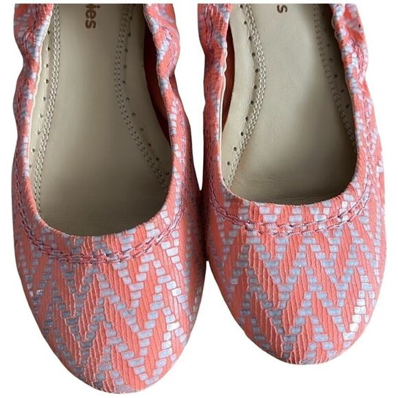 Hush Puppies Abstract Print Slip On Ballet Flats Size 7.5 Pink Comfy Travel - Picture 2 of 7